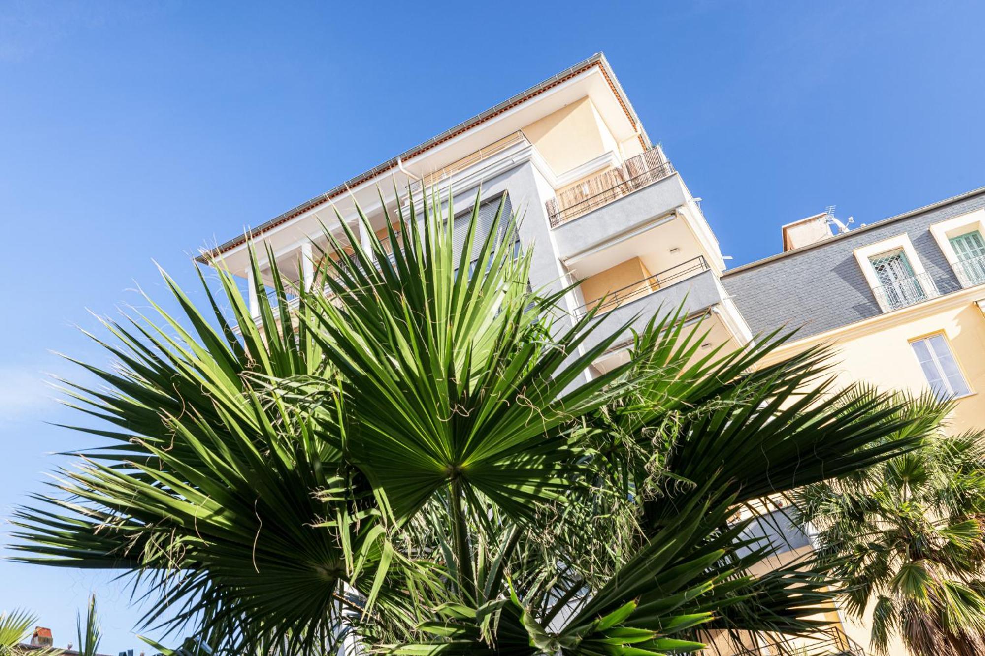 Studio Centre Terrasse Climatisation 50M Plage Ментона Экстерьер фото